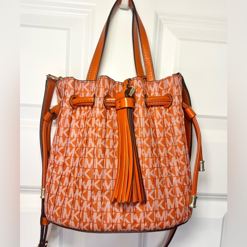 MICHAEL KORS Willa Pleated Bucket Bag in Orange Monogram w/ Matching Pouch